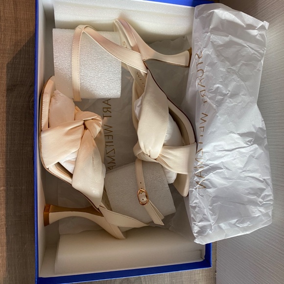 Stuart Weizman Playa Knot Heels - Picture 5 of 5